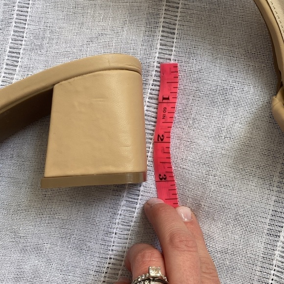 Maurices NWOT “Khloe” woven strap block sandal. - Picture 7 of 10